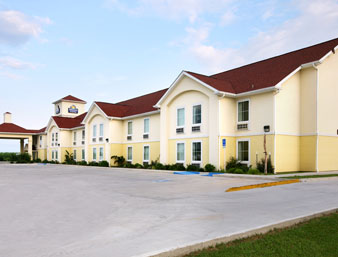 Days Inn & Suites Bayou Land 01.[1]